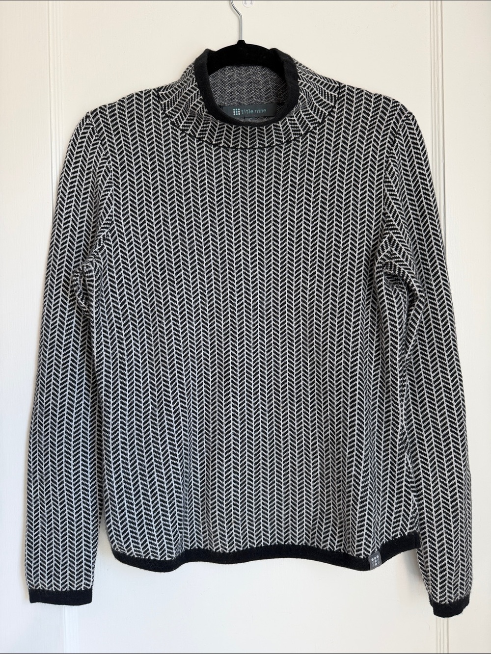 Title Nine Black & White Chevron Mock Neck Sweater